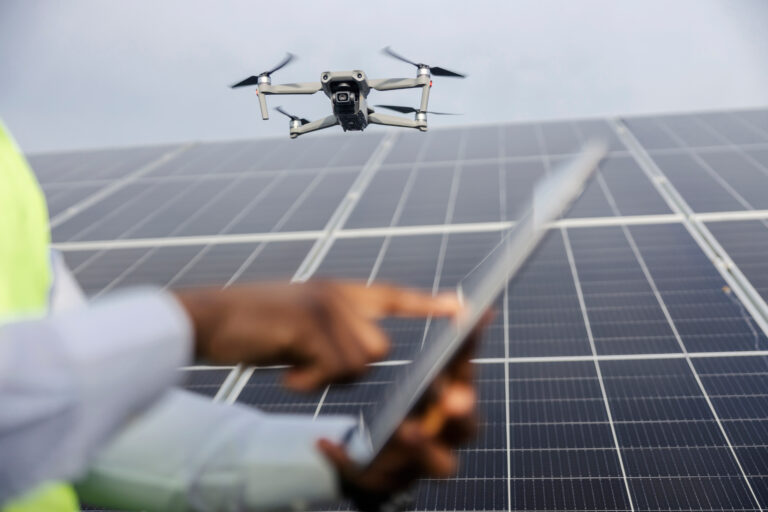 Solaranlage mit Drohne